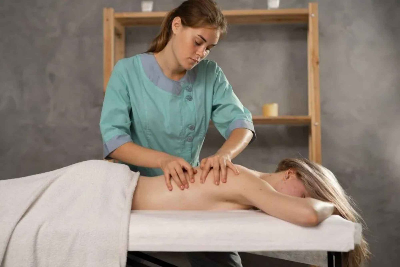 Do Expats Prefer Home Massage in Dubai Over Spas
